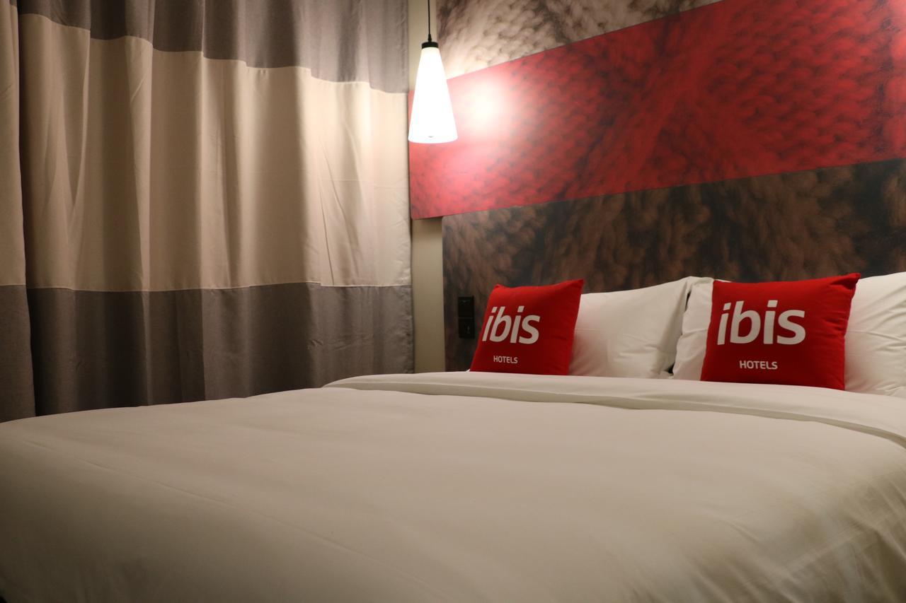 Ibis Shanghai North The Bund Zhoujiazui Road Exterior photo