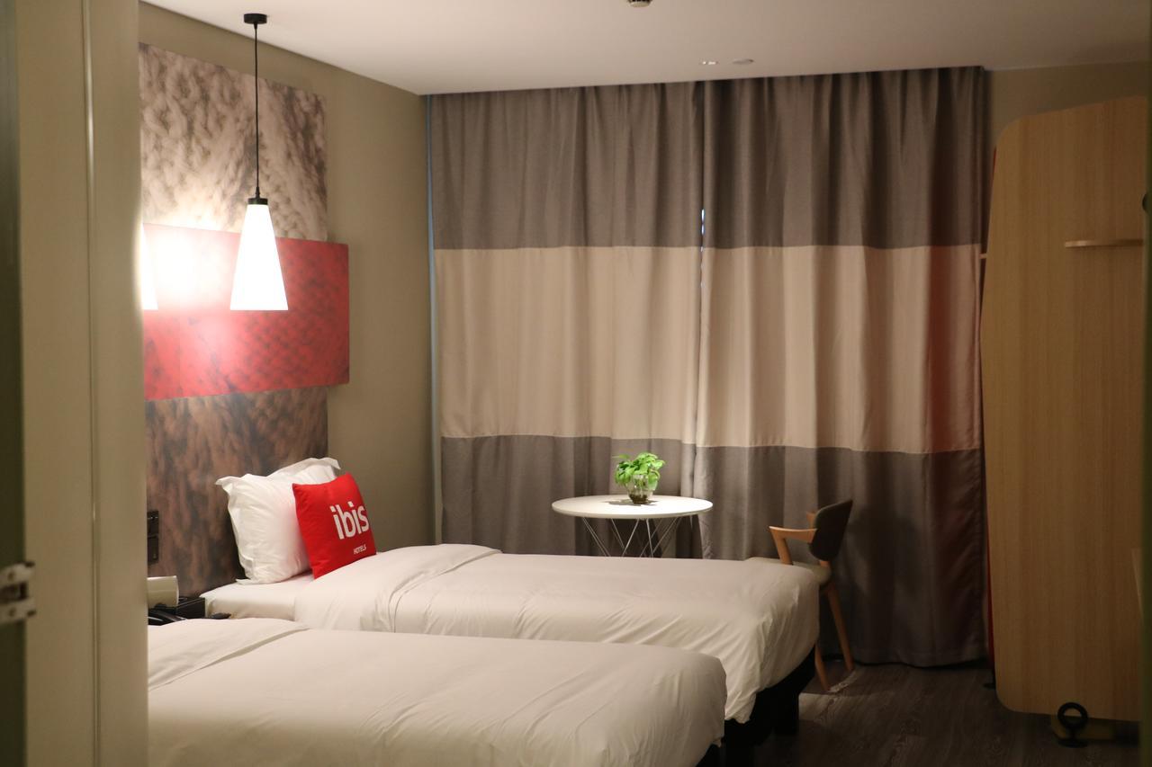 Ibis Shanghai North The Bund Zhoujiazui Road Exterior photo