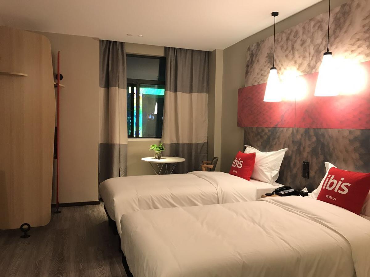 Ibis Shanghai North The Bund Zhoujiazui Road Exterior photo